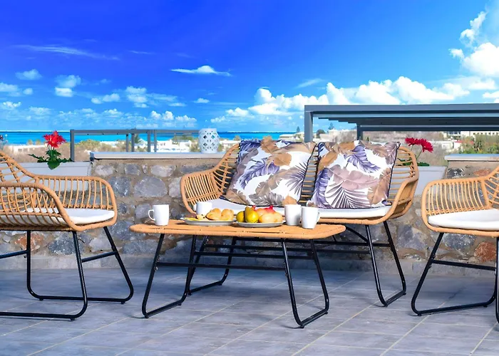 Grey Grand Private Pool