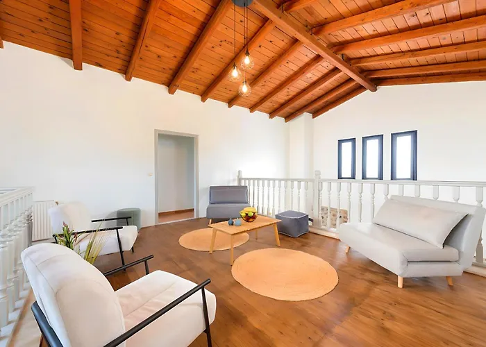 Grey Grand Private Pool Vila Chania (Crete)