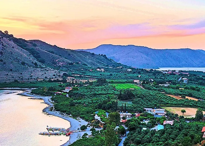 Grey Grand Private Pool