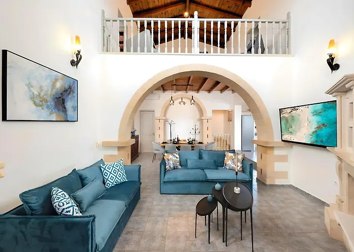 Grey Grand Private Pool 하니아